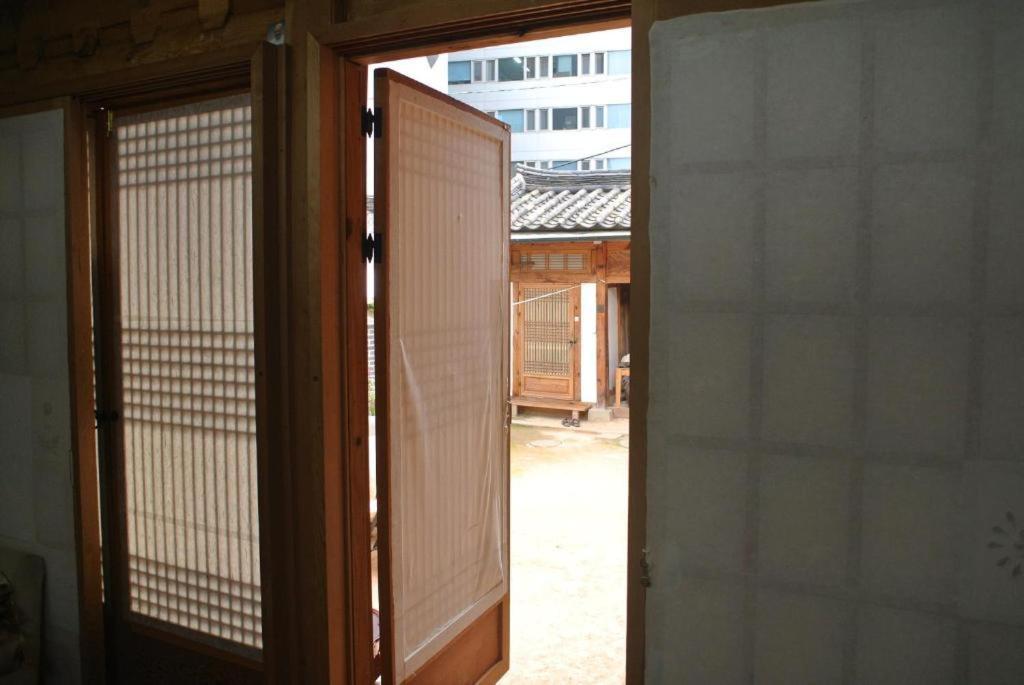 Namhyundang - Hanok Korean Traditional House Seoul Exterior photo