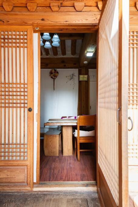 Namhyundang - Hanok Korean Traditional House Seoul Exterior photo