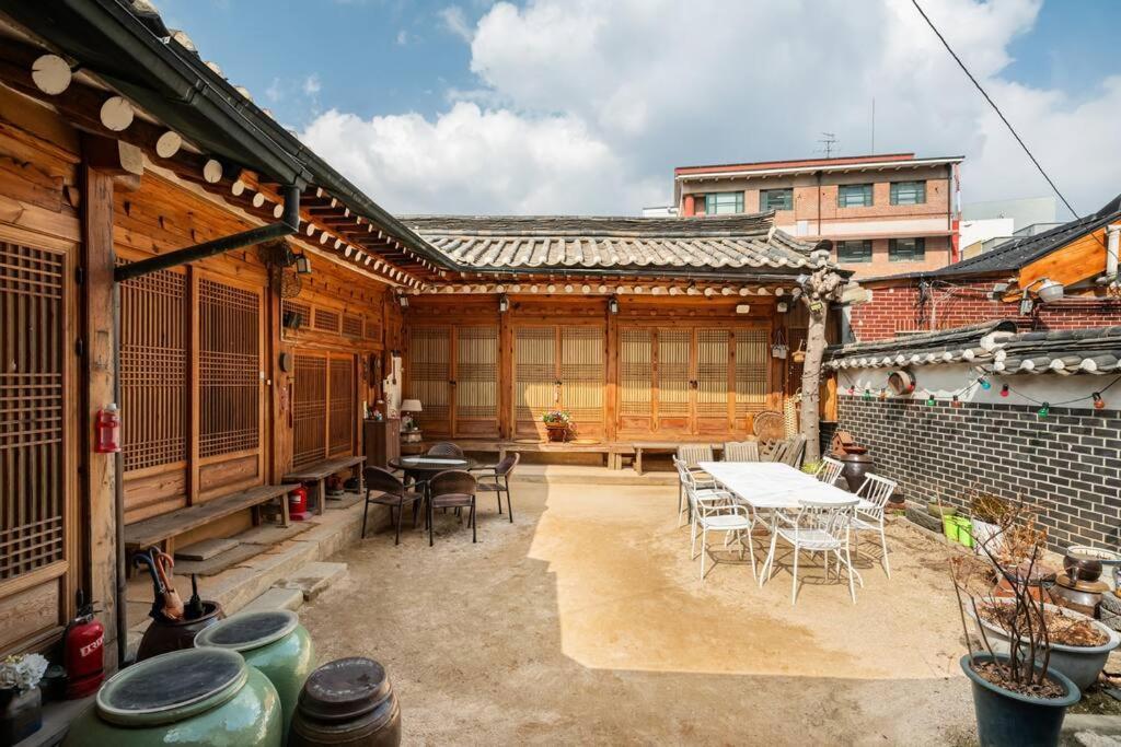 Namhyundang - Hanok Korean Traditional House Seoul Exterior photo